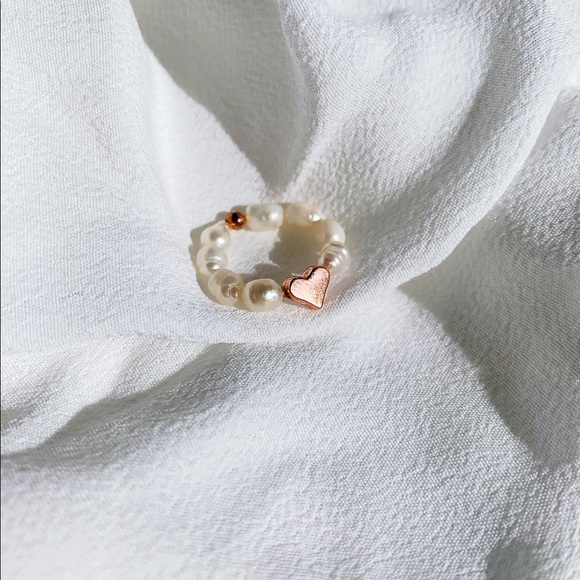 Del Sea Jewelry - Fresh Water Pearl Rose Gold Heart Ring